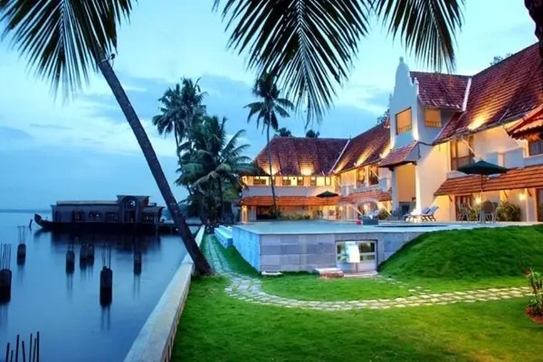 Alleppey Cochin luxury hotel