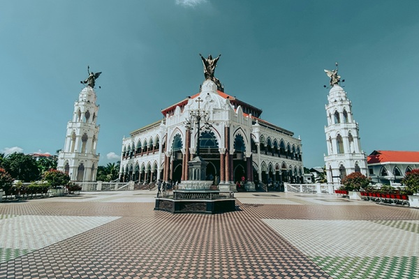 Cochin Sightseeing – Colonial Elegance & Local Life