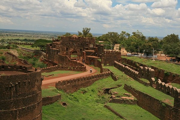 Gulbarga to Hyderabad via Bidar – Medieval Majesty