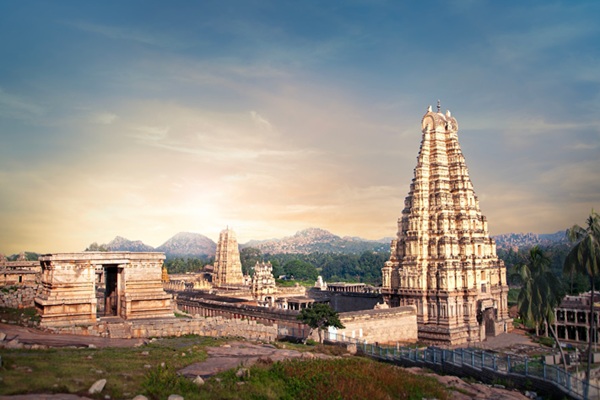 South India Karnataka Royal Heritage & Malabar Coast Kerala Explorer
