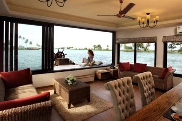 luxury houseboat alleppey package